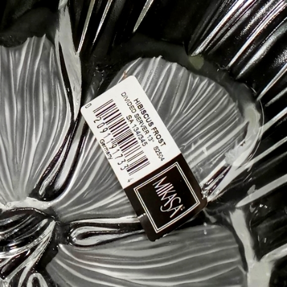 Mikasa 13" Hibiscus Frost Divided Server - Picture 4 of 7